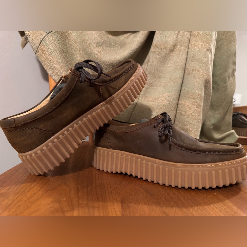 Women’s Clark’s Torhill Bee Waxed Leather Size 10 - Picture 2 of 9